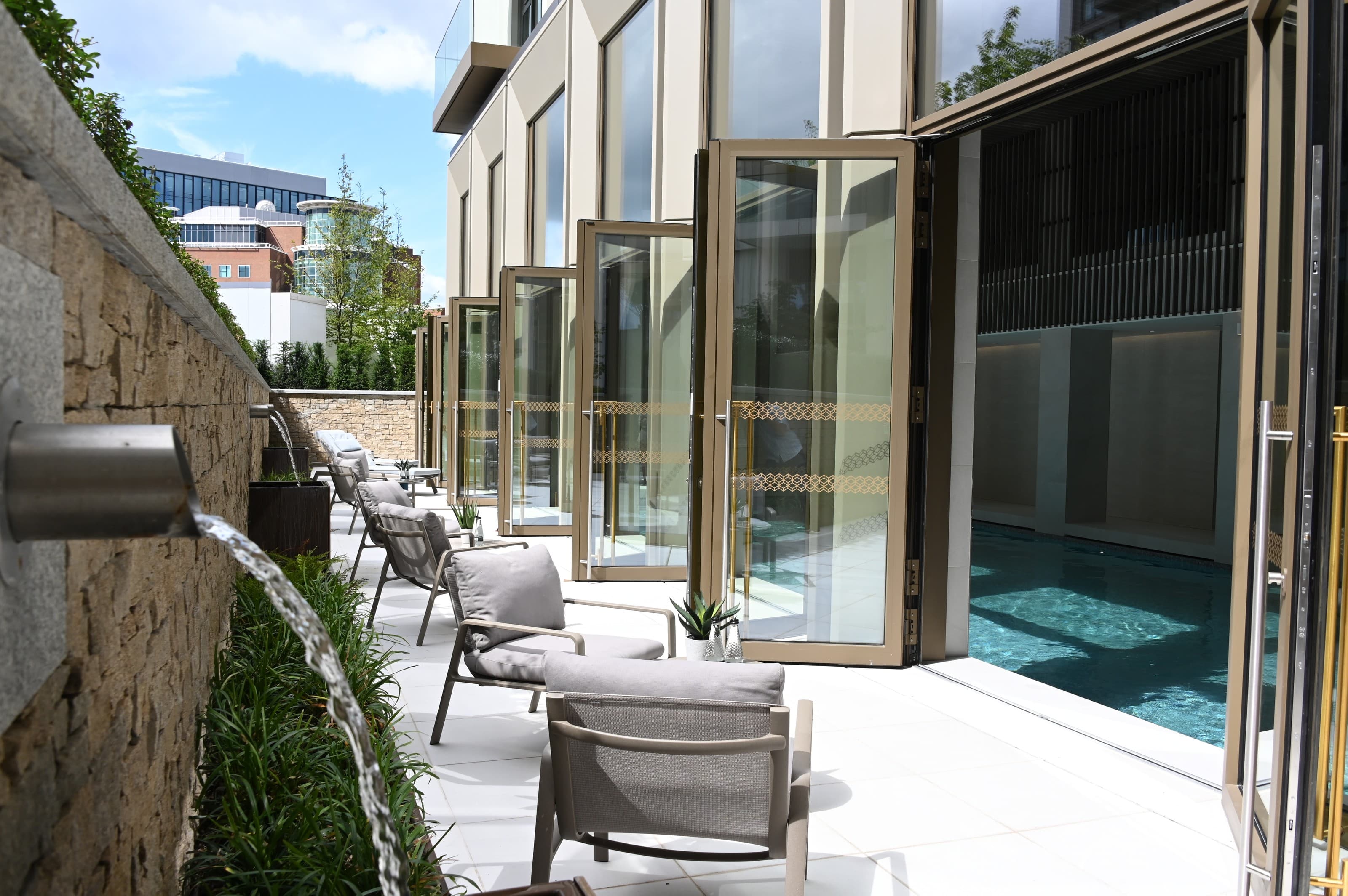 Amenities - indoor pool